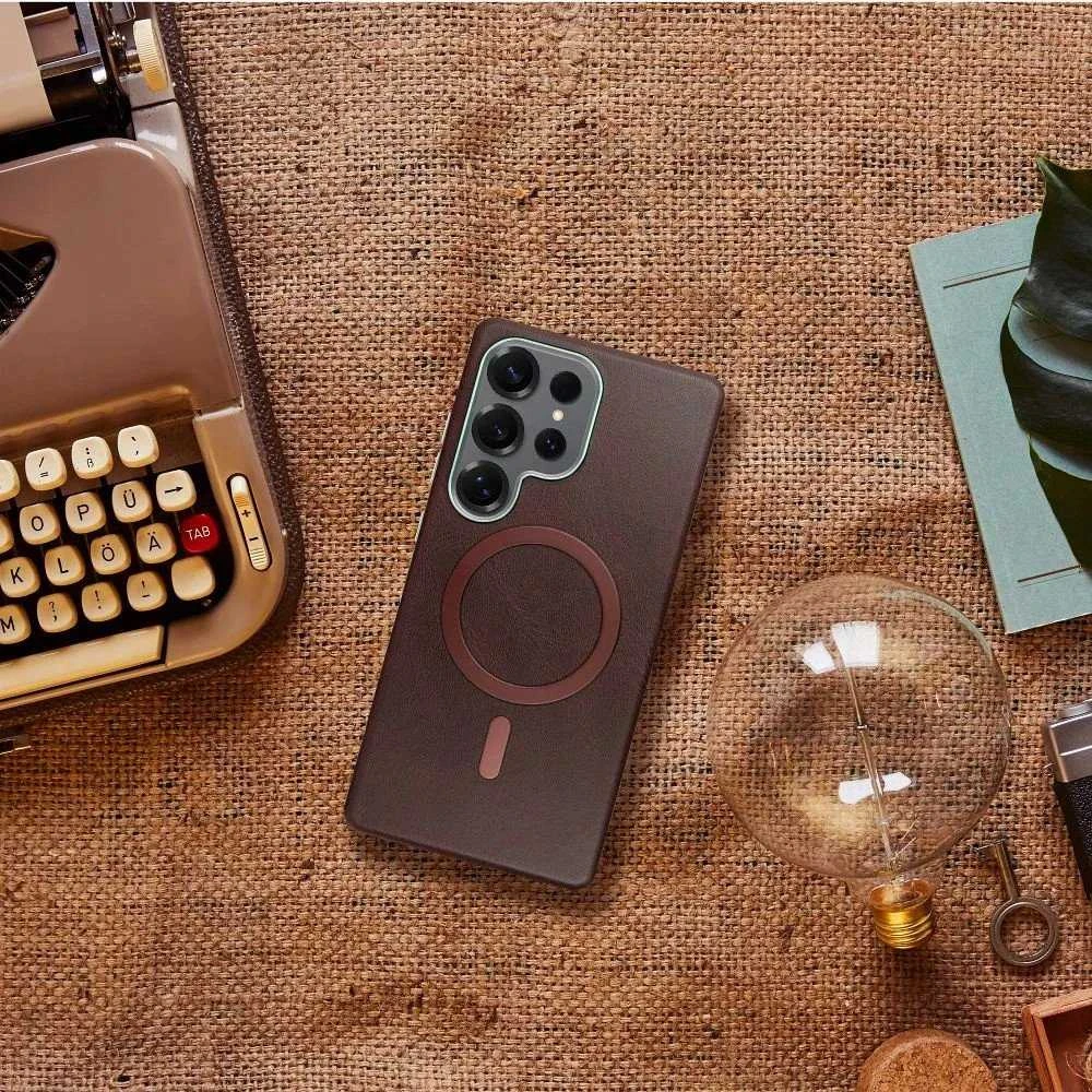 Oem GENTLEMAN MAG COVER dėklas suderinamas su MagSafe skirtas Samsung Galaxy A26 rudos spalvos