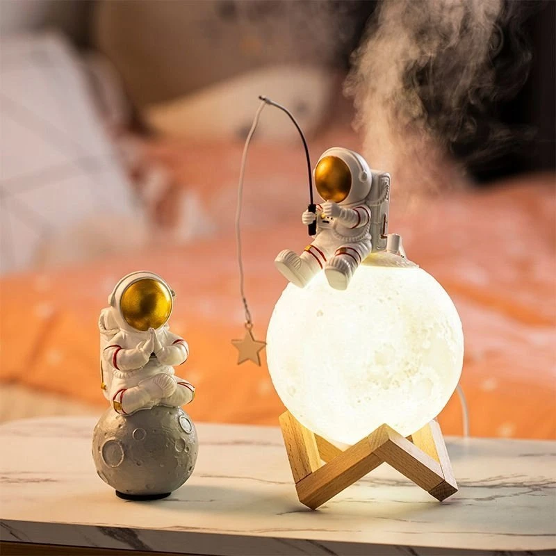 Oem Moon stalinė lempa / drėkintuvas ASTRONAUT sėdimas Art Deco (modelis 5) AFSH