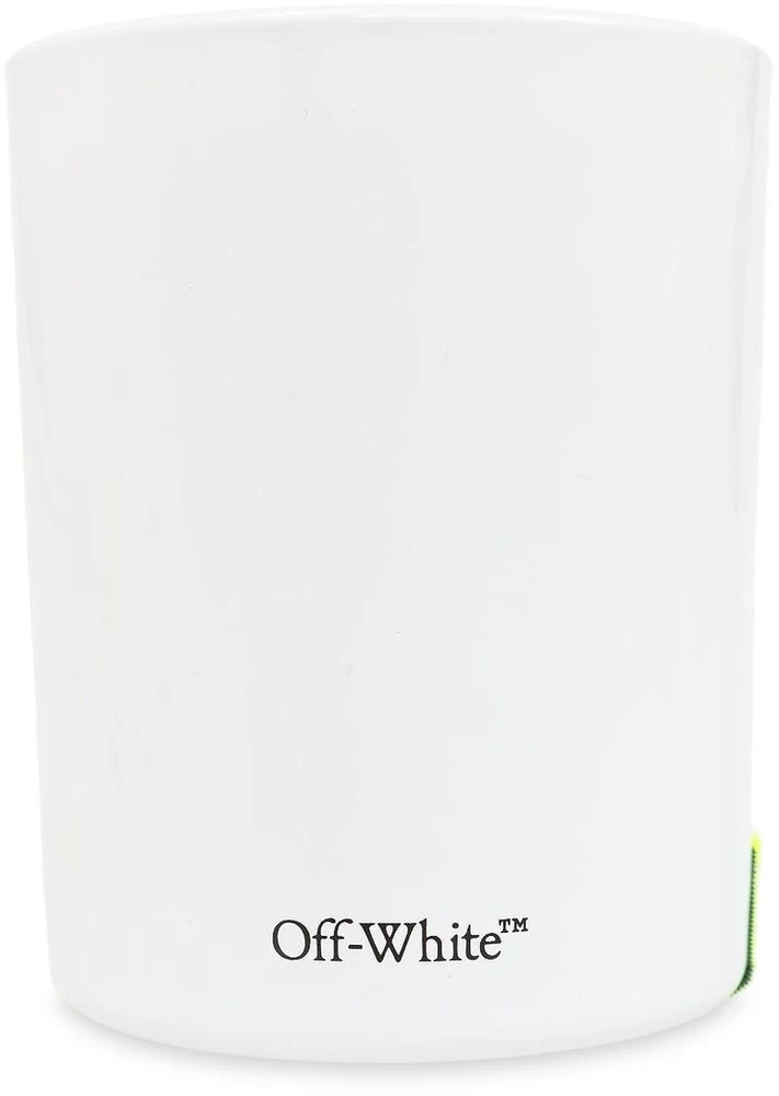 Off White Nebalta „Off-Baltas 'A' Arid Earth“ kvapioji žvakė, 200 g