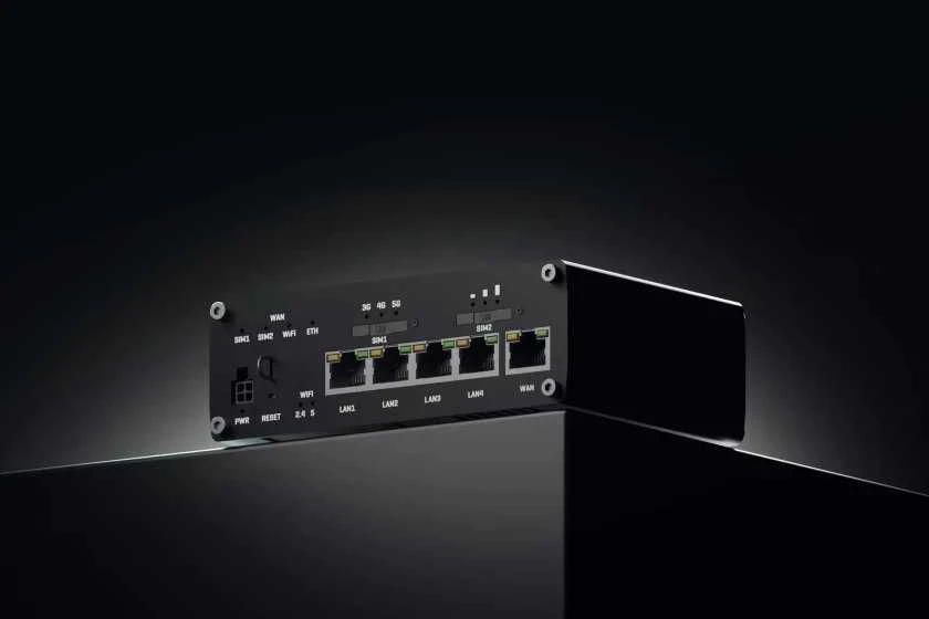 Nezatříděno TEI Teltonika RUTM50 belaidis maršrutizatorius Gigabitinis eternetas Dviguba juosta (2,4 GHz / 5 GHz) 5G Juoda