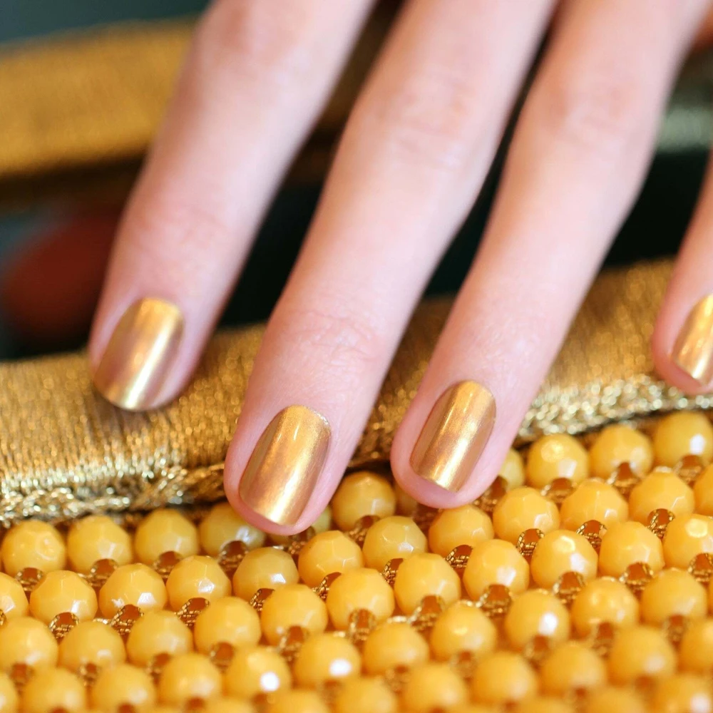 OPI Manucurist „Žalias Flash“ nagų lakas, auksinis smėlis, 15 ml