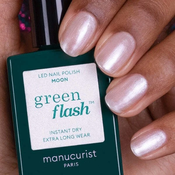 OPI Manucurist Žalias blyksnis nagų lakas „Moon“, 15 ml