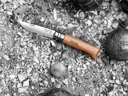 Opinel peilis Nr.8 alyvmedžio rankena su dėklu medinėje dėžutėje