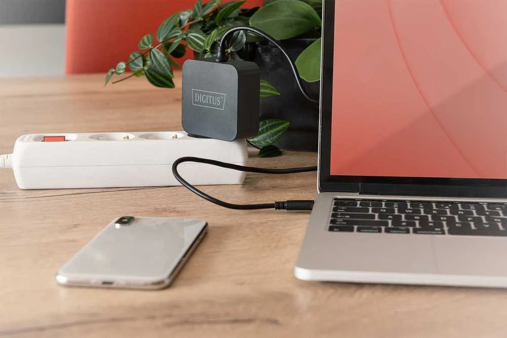 Digitus Skaitmenas | Nešiojamojo kompiuterio įkroviklis USB-C Maitinimo šaltinis 65W PD3.0 | DA-10071 | Juodas
