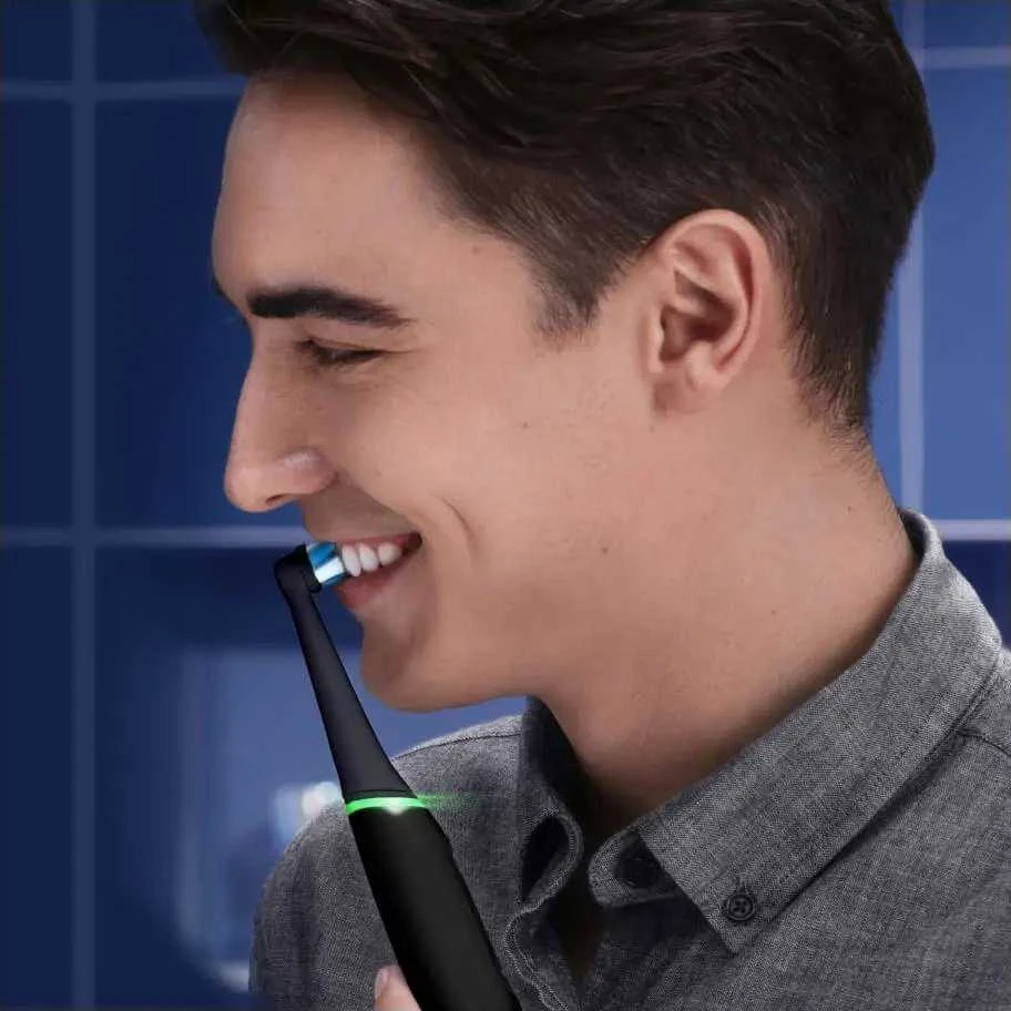 Dantų šepetėlis Oral-B iO 6N juoda