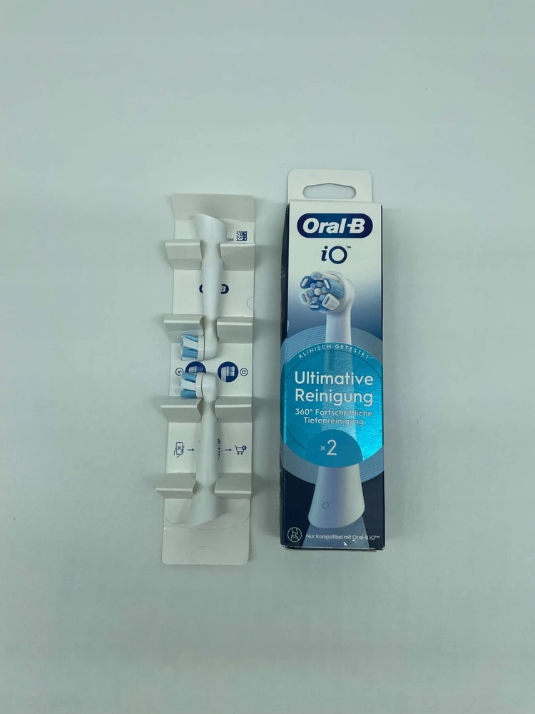 Oral-B iO šepetėlių galvutės, baltos, 2 vnt.