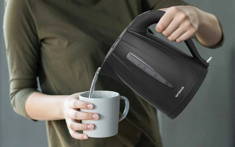 Orava VK-3727 elektrinis virdulys, 1850-2200 W, 1,7 l, automatinis išsijungimas, juodas
