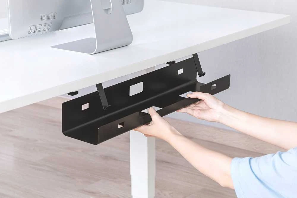 Digitus Plieno kabelio/elektros juostos valdymo kanalas po stalu, su laikikliais, tvirtinimas varžtais, 60cm, juoda