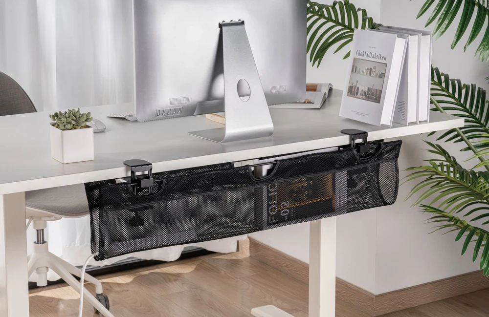 MOZOS UCM-1 ORGANIZER KABLI POD BLAT BIURKA JUODA