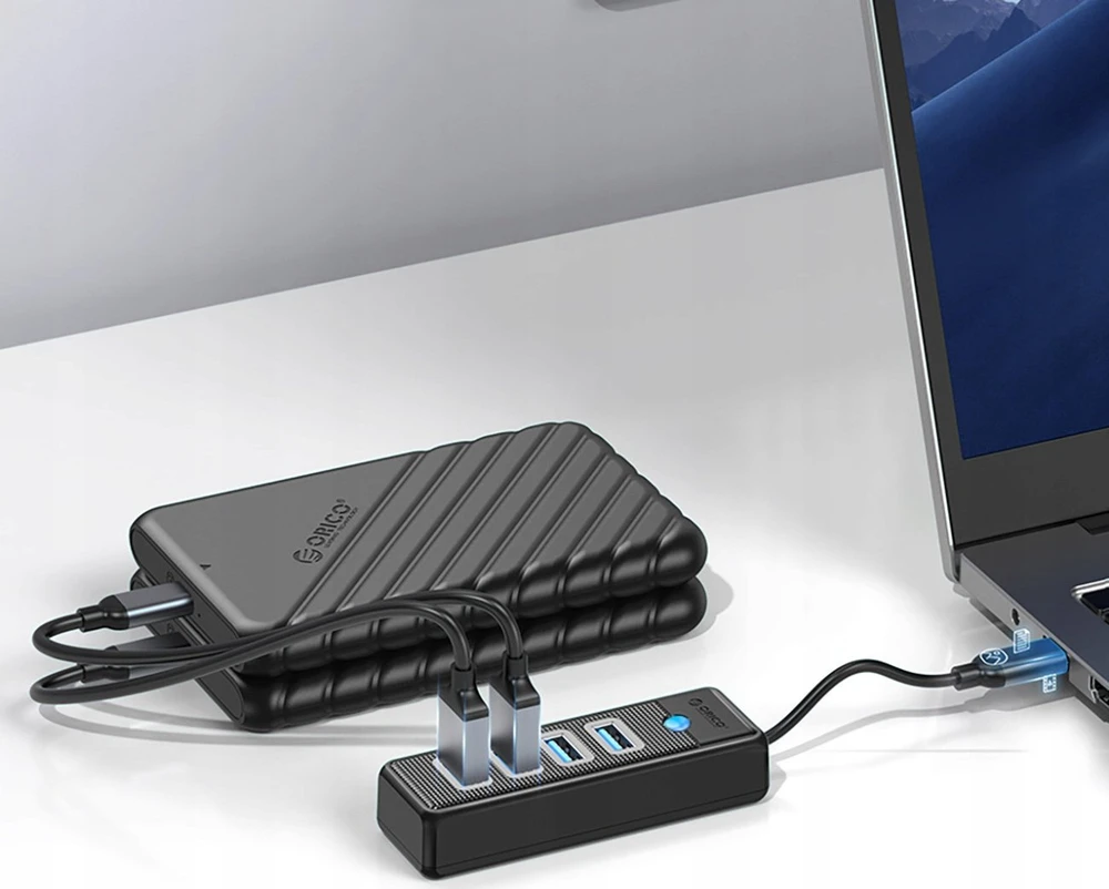Orico PWC2U-C3 USB-C Hub / 2x USB-A 3.0 + 1x USB-C 3.0 – juodos spalvos
