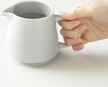 ORIGAMI Aroma Server pilkas - ąsotėlis rankoje
