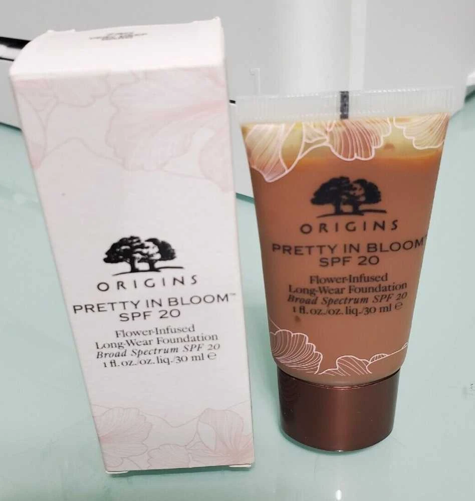 „Origins Pretty In Bloom“ ilgai išliekantis kreminis makiažo pagrindas „740 Very Deep Cool SPF 20“, 30 ml