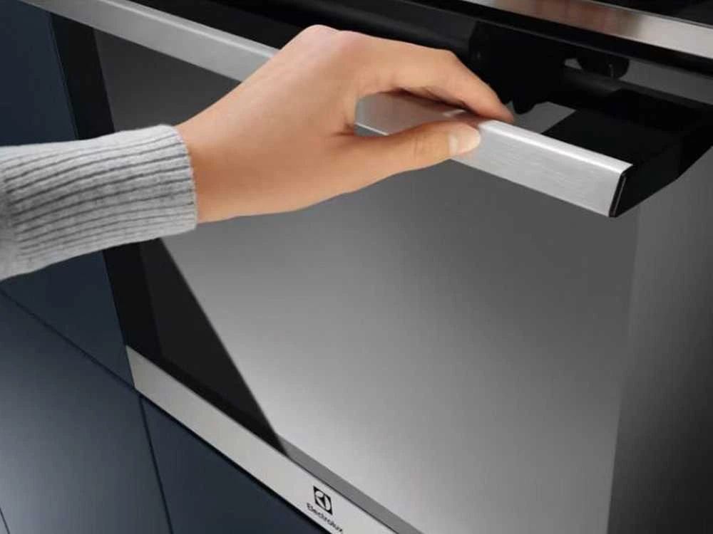 El.orkaitė su pirolize Electrolux EOD6P66WX