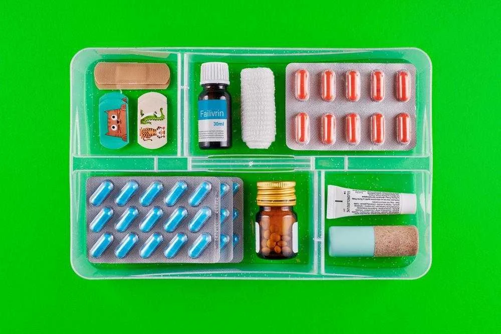 ORPLAST Apteczka Antibakterinis pirmosios pagalbos 8,0 rankena + įdėklas 40x20