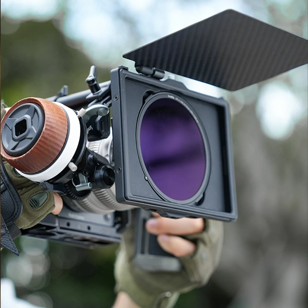SmallRig 4409 „Lite“ matinė kameros uždanga su reguliuojamu spaustuku