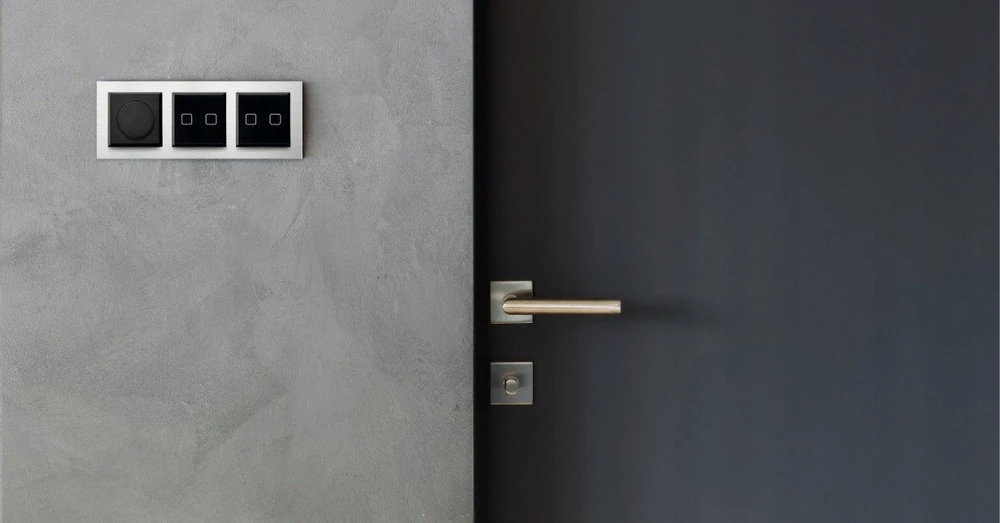 Ospel Vieno paspaudimo mygtukas „Sonata Touch ŁPD-21RS/M/31“ su foniniu apšvietimu 10AX 230V baltas stiklas