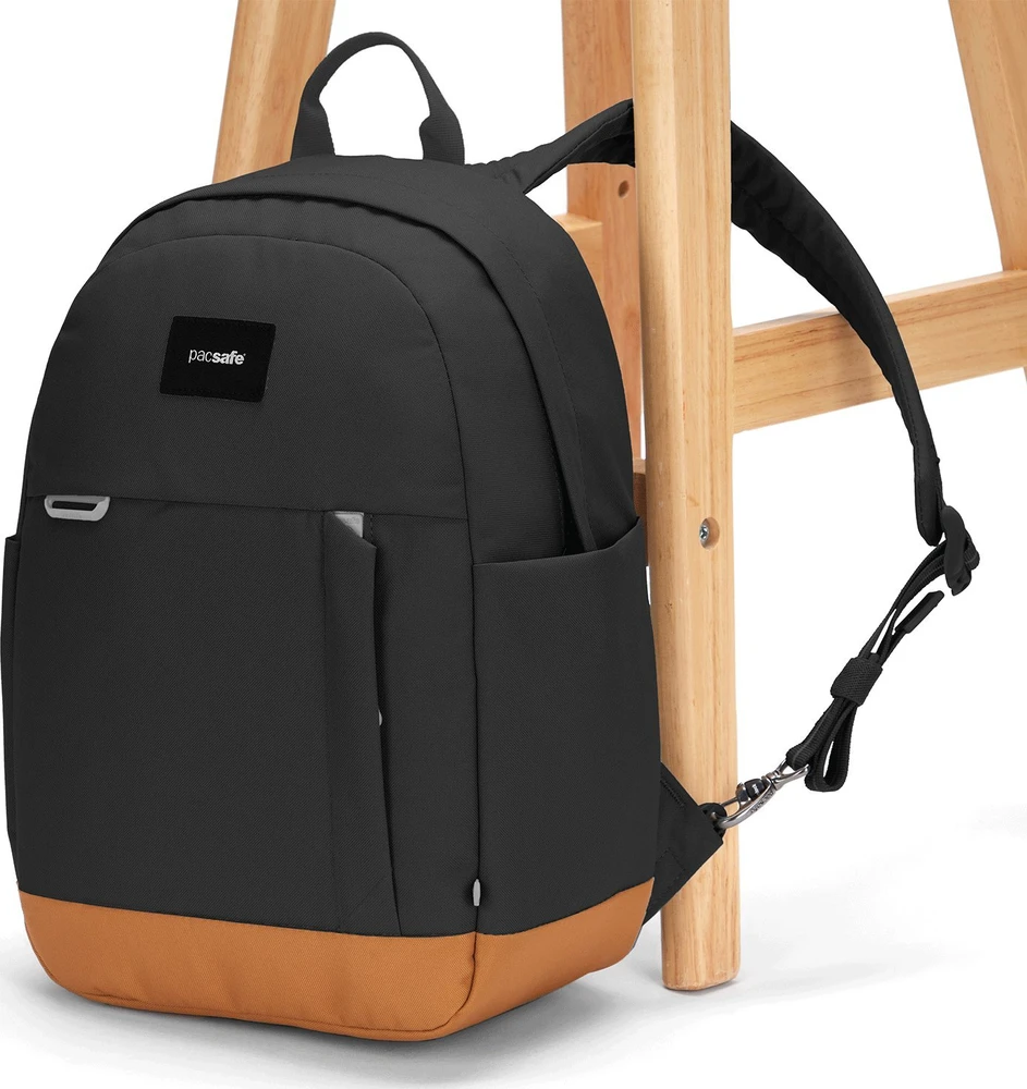 Pacsafe „Go 15 l“ apsauga nuo vagysčių miesto kuprinė – juoda