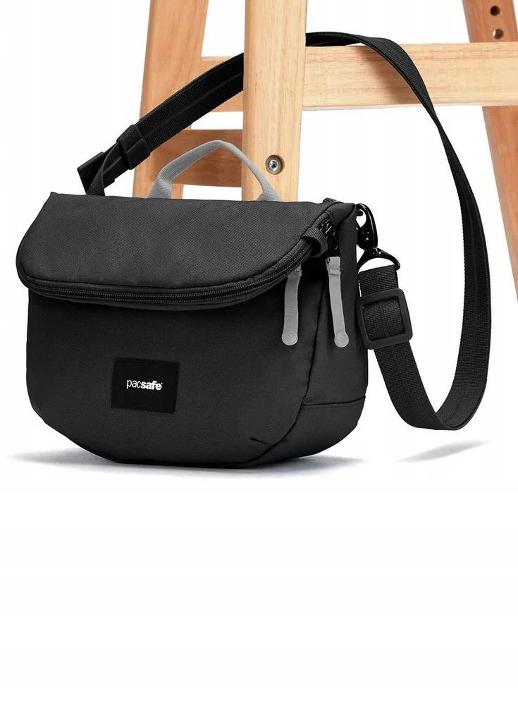 Pacsafe GO Saddle Crossbody juoda