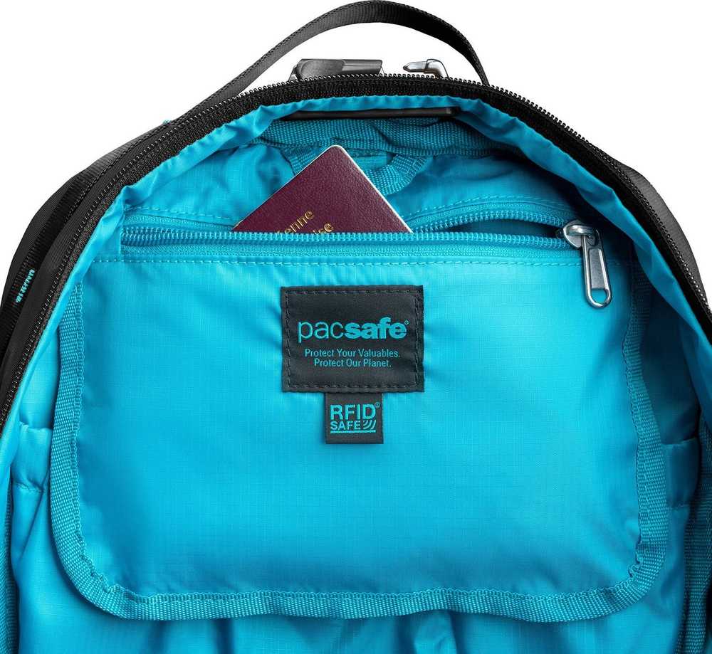 Pacsafe Eco 18L kuprinė ECONYL® juoda