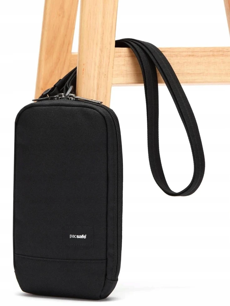 Pacsafe RFIDsafe Tech Crossbody juoda