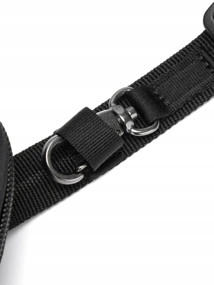 Pacsafe RFIDsafe Tech Crossbody juoda