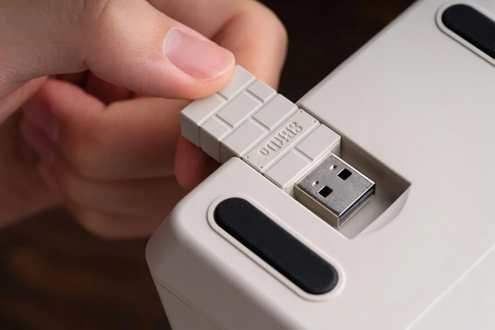 8BitDo Retro 18 Wireless Belaidė Žaidimų Klaviatūra | M Edition, Kailh Box Baltas V2