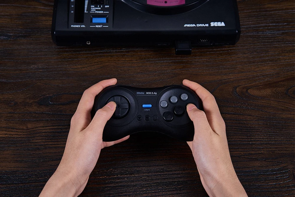 8bitdo M30 2.4G Mega Drive juodas