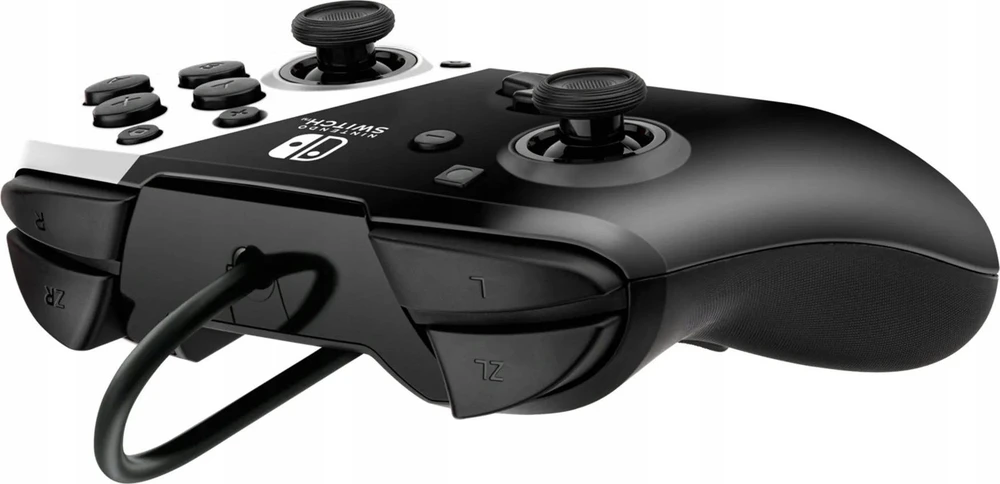 Pad PDP Faceoff Deluxe+ Audio Juodas/Baltas (500-134-EU-BW)
