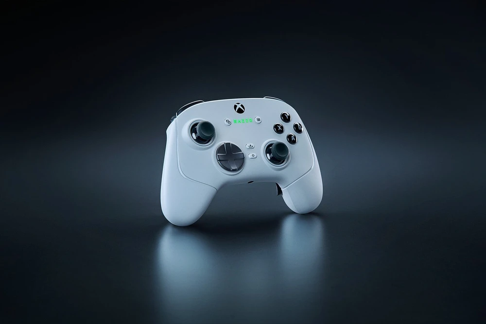 „Razer“ | Žaidimų valdiklis, skirtas „XBOX Series X/S“ ir asmeniniam kompiuteriui | „Wolverin V3 Pro“