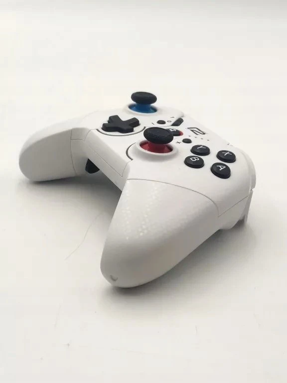 Pad ready2gaming Nintendo Switch Pro Pad X Baltas (R2GNSWPROPADXWHITE)