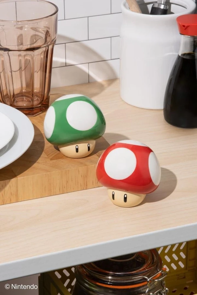 Paladone SUPER MARIO – Mushrooms – Druskos ir pipirų indelių rinkinys