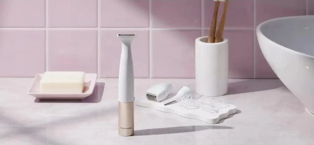Panasonic 5-in-1 kūno ir bikinio žoliapjovės rinkinys | ES-WM31 | Belaidis | Drėgnas ir sausas | Baltas/Gold Rose