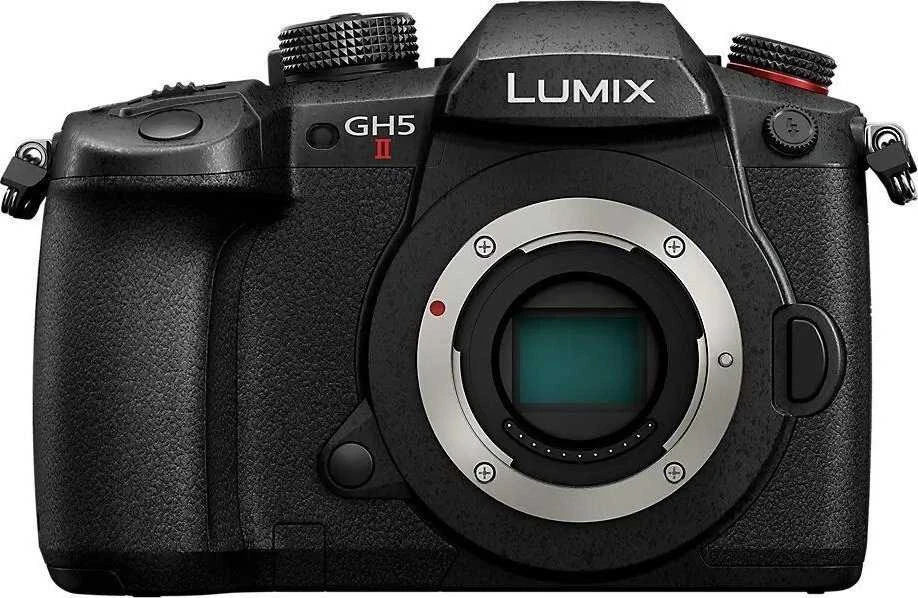 Panasonic Lumix G GH5 II (DC-GH5M2M) + Panasonic LUMIX G Vario 12-60mm f/3.5-5.6 Asph. Power OIS (H-FS12060) (Juodas)