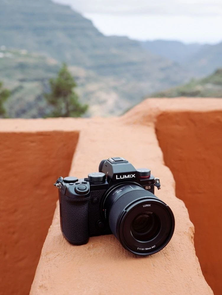 Objektyvas „Panasonic LUMIX S 50mm F1.8“ (S-S50)