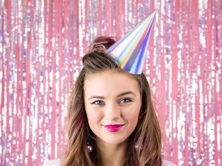 Party Deco Gimtadienio kepuraitės sidabrinės 16cm 6 vnt