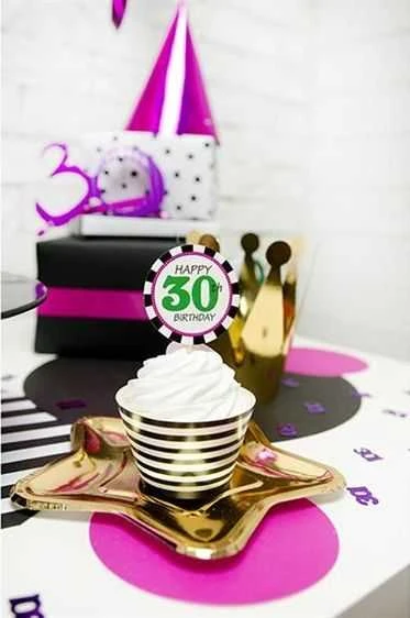 Party Deco Popierinės lėkštutės "Žvaigždė" auksinės 6vnt 18cm