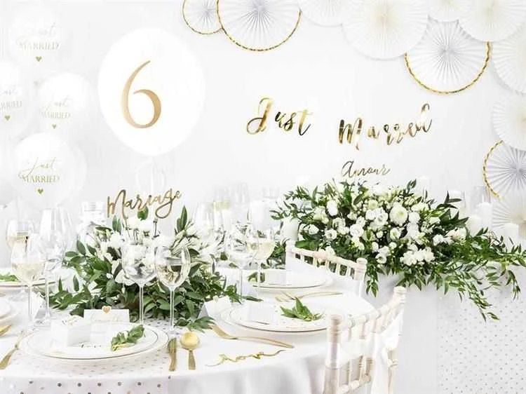 Party Deco Servetėlės 3 sluoksnių baltos su širdelėmis