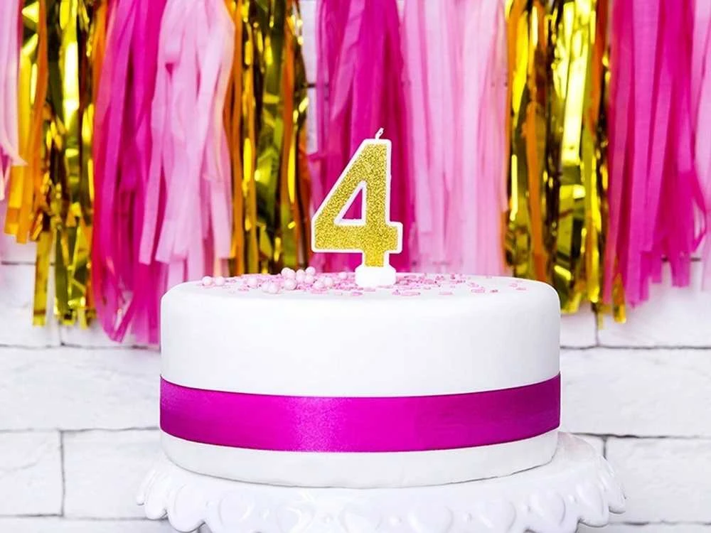 PartyDeco Gimtadienio žvakutė nr 4 auksinė blizganti 7cm