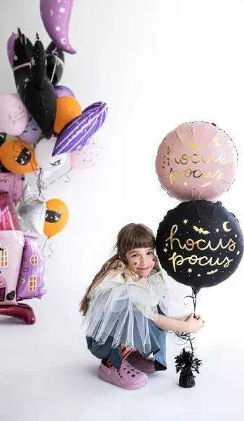 Hocus Pocus balionai mergaitės rankose