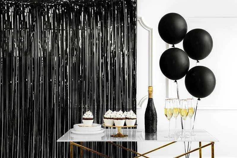 PartyDeco Folinė kutų užuolaida dekoracijoms, Spalva: Juoda