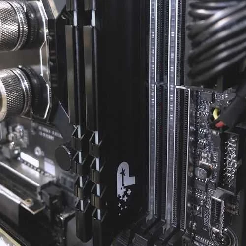 Operatyvioji atmintis (RAM)  RAM PATRIOT SL Premium DDR4 16GB 3200MHz UDIMM KIT su HS 2x8GB