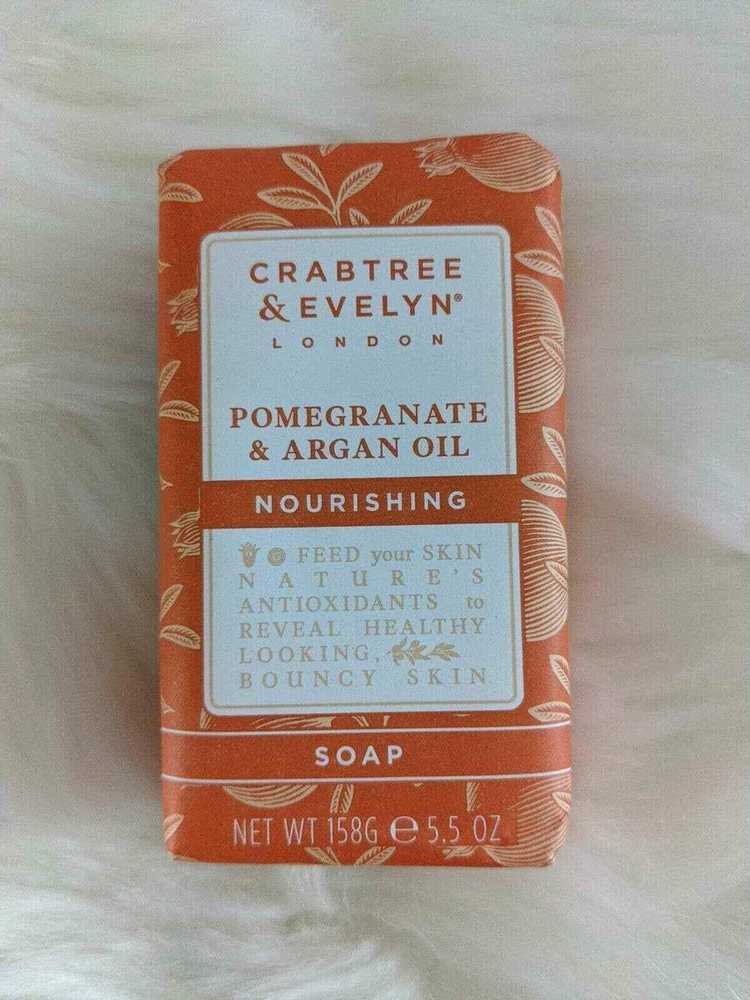 Crabtree & Evelyn granatų ir argano aliejaus maitinamasis muilo gabalėlis, 158 g