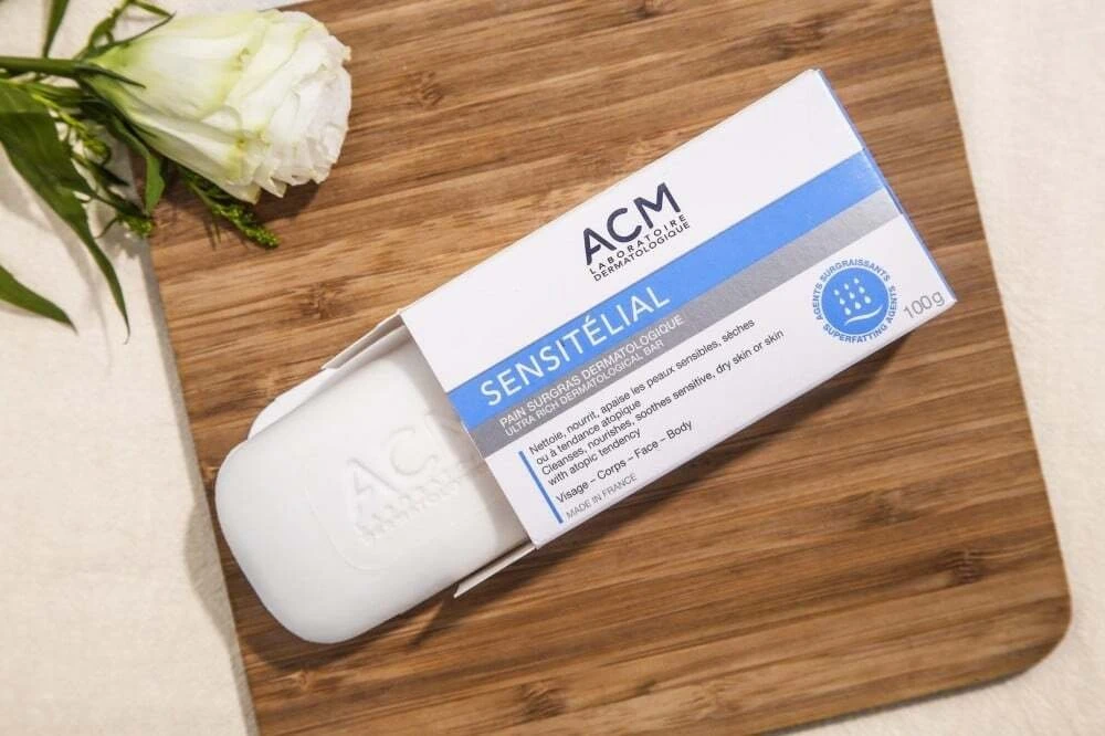 „Laboratoire ACM Sensitelial“ valomasis muilas veidui ir kūnui, 100 g