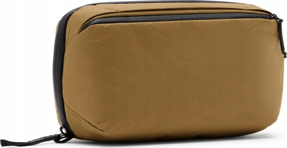 Rankšluostis Peak Design Peak Design Wash Pouch -toilettilaukku, hiekanruskea