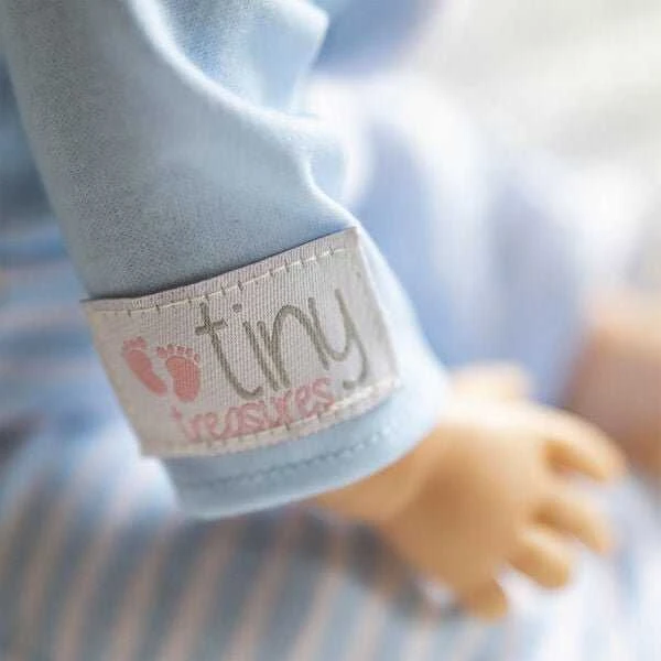 Tiny Treasure Mažyčiai lobiai - Mėlynojo lokio lėlė su rudais plaukais (30543)