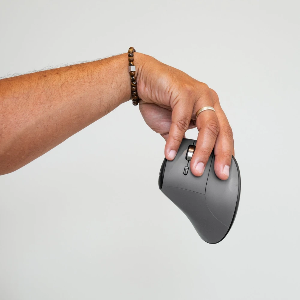Bakker Elkhuizen Carruzzo BakkerElkhuizen FastForward Pro pelė kompiuterinė pelė Biuras dešinei rankai RF belaidė + Bluetooth + USB Type-C Optinis 5000 DPI