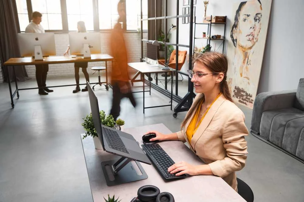 Carruzzo Contour Design Unimouse kompiuterinė pelė Biuras dešinei rankai RF belaidė + Bluetooth + USB Type-A Optinis 4000 DPI