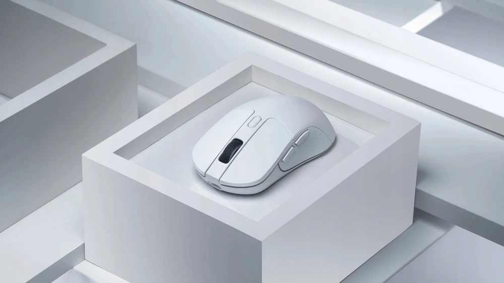 Keychron M3 RGB balta belaidė pelė | 26000 DPI | 1000 Hz