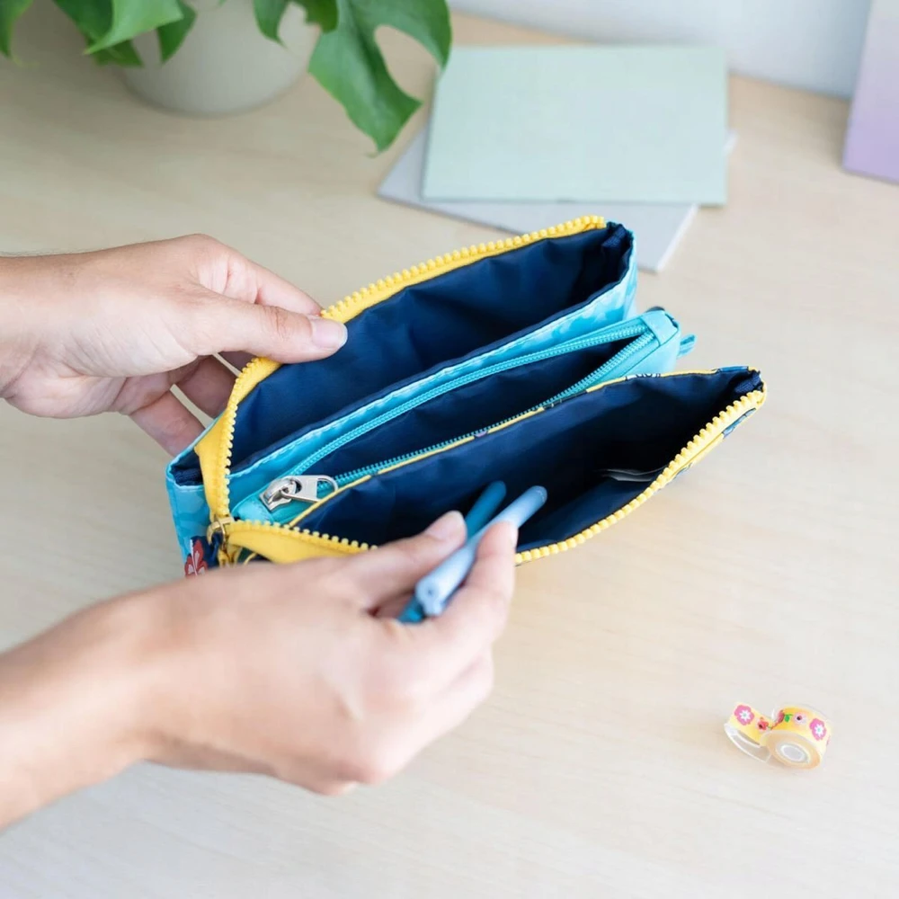 „Disney Stitch“ – trijų skyrių pieštukų dėklas iš „Tropical“ kolekcijos