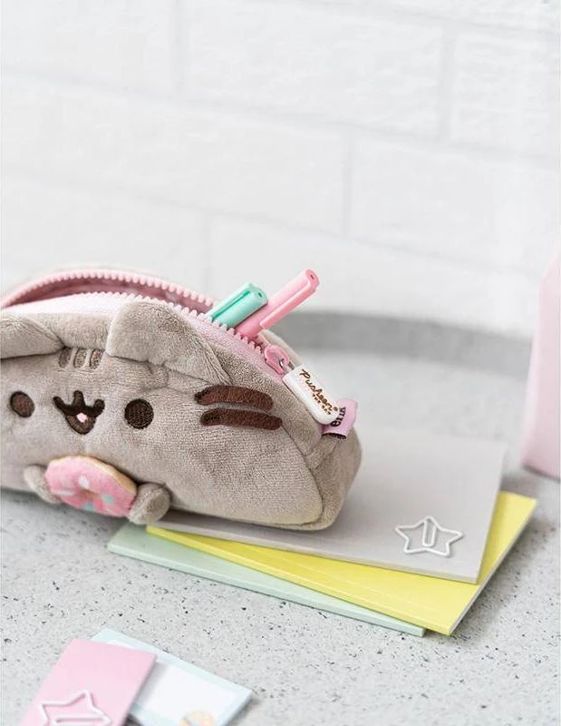 Pusheen - gurmanų kolekcija, pliušinis pieštukų dėklas, prausimosi krepšys, maišelis